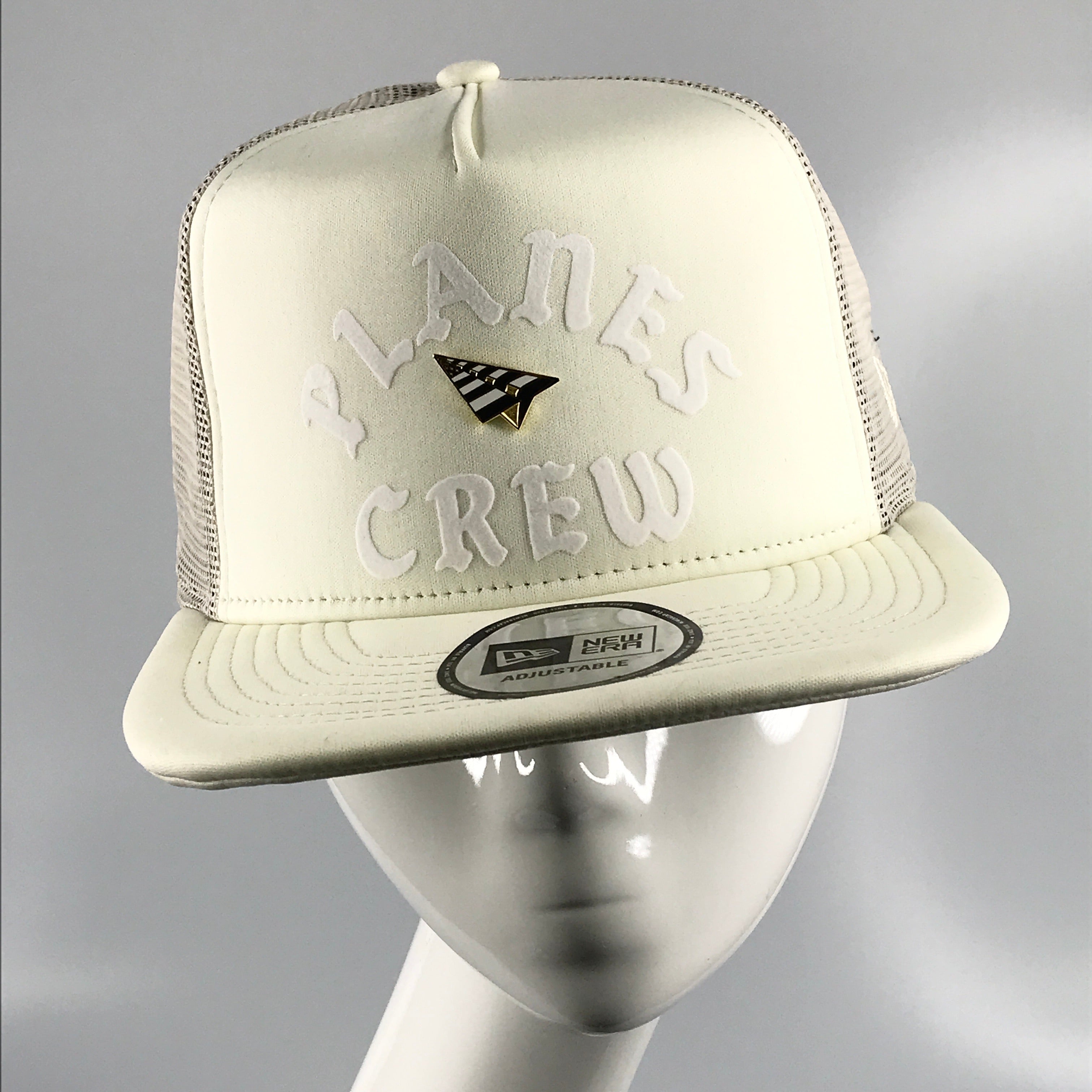 Planes Crew ivory trucker snapback